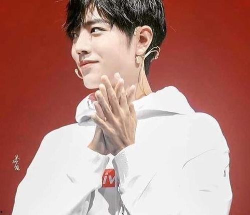 肖战吃瓜四周年视频,回顾吃瓜历程，笑谈娱乐圈风云